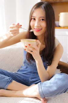 她在丈夫面前被耍973如如影视